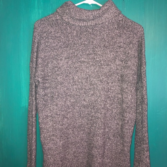 3/$12 Abercrombie Turtle Neck - Picture 2 of 4